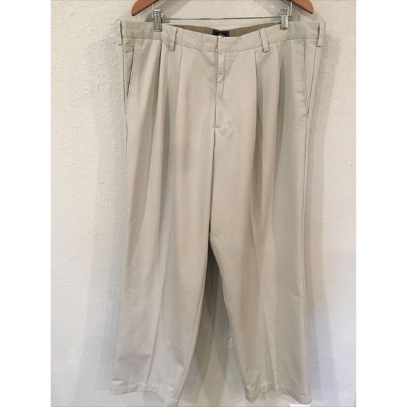 NEW Dockers Men 42x30 Pants Ivory Pleated D4 Relaxed 100% Cotton‎ Career Preppy - Picture 1 of 16